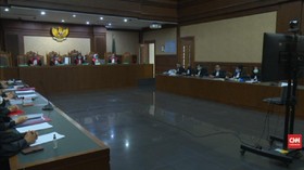 VIDEO: Benny Tjokro Jalani Sidang Tuntutan Kasus Jiwasraya