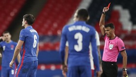 Harry Maguire: Hancur di Inggris, Terpuruk Bersama MU