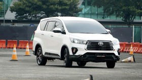 Toyota Innova Laris Didukung Model Lama Reborn