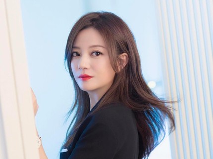 Vicki Zhao Diisukan Cerai dari Suami yang Terlilit Utang Rp700M, Ini Faktanya