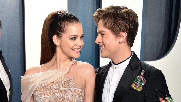 5 Pasangan Selebriti Hollywood Ini Bertemu Melalui DM Instagram dan Twitter