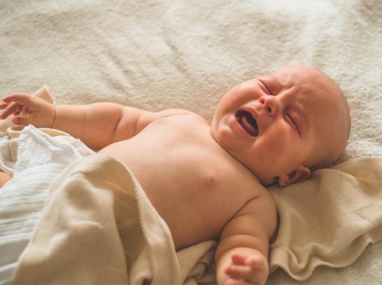 Benarkah Bayi Kolik Sering Menangis Akibat Banyak Gas di Perut?