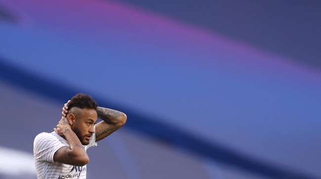 Neymar Jr., mendapat sorotan negatif setelah menggelar pesta berhari-hari dan mengundang 500 tamu di Brasil.