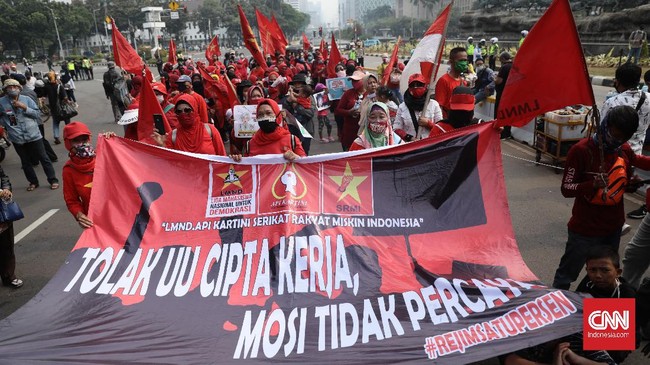 Satu tahun pemerintahan Jokowi-Ma'ruf diwarnai sejumlah demonstrasi, mulai dari UU KPK, UU Cipta Kerja, hingga dugaan diskriminasi dan rasialisme di Papua