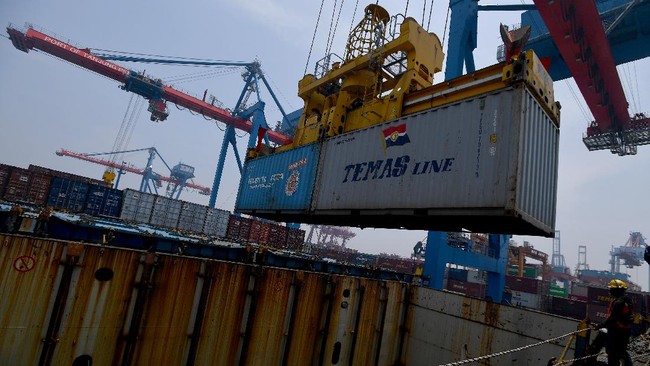 Pertumbuhan ekonomi Indonesia diklaim bakal naik sekitar 0,05 persen jika mengikuti perjanjian perdagangan RCEP dan dengan catatan, menaikkan daya saing.