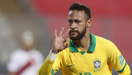 Neymar langsung membuat heboh begitu dipanggil Brasil ke Piala Dunia 2026. (AFP/Paolo Aguilar)