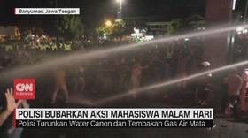 VIDEO: Polisi Bubarkan Aksi Demo Mahasiswa Malam Hari