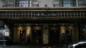 'Hotel Mafia' di New York Terpaksa Menyerah Pada Corona
