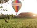 Terbang Romantis Naik Balon Udara di Resor Mewah Ubud