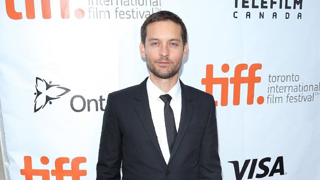 Kekaguman Tobey Maguire Saat ke Pulau Kura-kura Bali Tinjau Konservasi