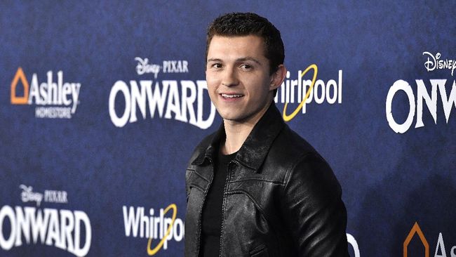 Tom Holland bocorkan penampilan baru untuk perannya dalam film yang diadaptasi dari video gim berjudul Uncharted.