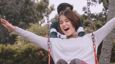 Lirik Lagu Ingin Hidup Denganmu - Ashira Zamita