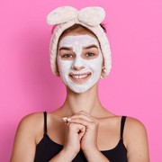 Aman dan Menyehatkan, Inilah Manfaat Bedak Dingin Bagi Kecantikan Kulit Wajah