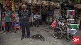 FOTO: Perjuangan Pedagang Difable Jajakan Masker Saat Pandemi Budi (39) sebagai seorang pedagang difabel turut mencari rezeki dengan menjajakan masker di tengah pandemi.