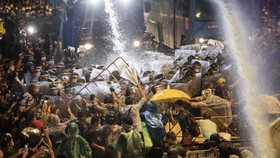 Thailand Blokir Foto Selfie dan Postingan Medsos Respons Demo