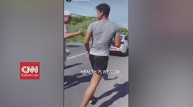 VIDEO: Viral Joging Dikawal Mobil Patwal