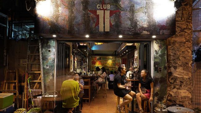 Perpaduan tradisi Asia dan kehidupan modern yang apik membuat Hong Kong selalu menarik untuk dikunjungi. Berikut empat kawasan kongko malam di sana.