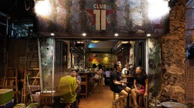 FOTO: Club 71, Bar Aktivis Hong Kong yang Mati karena Pandemi