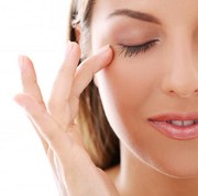 Lawan Penuaan dengan 6 Kandungan Skincare Ini, Bikin Wajah Awet Muda!