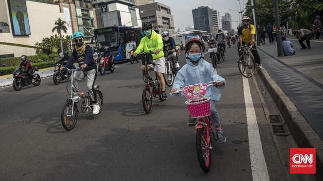Meski data menunjukkan perlambatan kasus aktif Covid-19, namun masyarakat diharapkan tidak alpa menerapkan protokol kesehatan dalam keseharian.