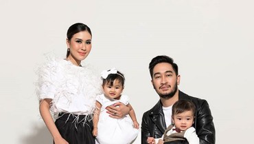 img-title Perlakuan Berbeda Syahnaz dan Jeje Govinda pada si Kembar