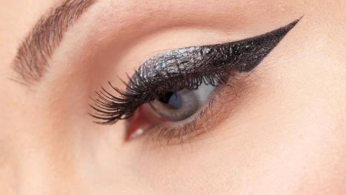 7 Eyeliner Lokal dengan Tampilan Design yang Estetik dan Mewah 7 Eyeliner Lokal dengan Tampilan Design yang Estetik dan Mewah