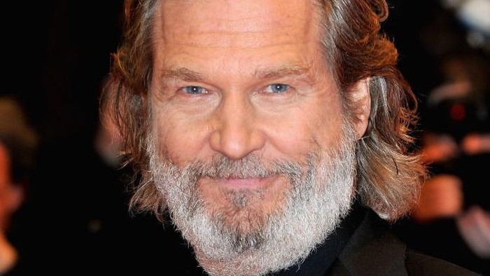 386527 42: Actor Jeff Bridges and wife Susan Geston attend the 7th Annual Screen Actors Guild Awards held at the Shrine Auditorium March 11, 2001 in Los Angeles, CA. (Photo by Jason Kirk/Newsmakers)
