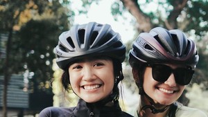 Memiliki hobi dan keinginan yang sama untuk berolahraga sepeda, Enzy dan Febby sering terlihat bersama menjalankan aktivitas ini. Memiliki hobi dan keinginan yang sama untuk berolahraga sepeda, Enzy dan Febby sering terlihat bersama menjalankan aktivitas ini.