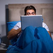 Duh! Ternyata Ini Bahaya Menonton Film Porno Pada Tubuh dan Pikiran