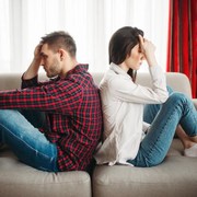Kenali Kebiasaan dalam Hubungan Cinta Toxic yang Dianggap Normal, Apa Pernah Mengalaminya?
