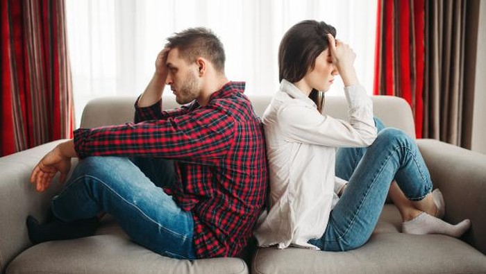 Kenali Kebiasaan dalam Hubungan Cinta Toxic yang Dianggap Normal, Apa Pernah Mengalaminya?