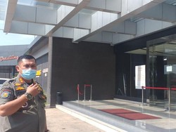 Klub Malam Lokasi Baku Hantam di Palembang Dipasangi Garis Polisi