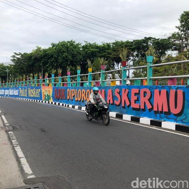 Mural Protokol Kesehatan, Ingatkan Warga Agar Jaga Jarak