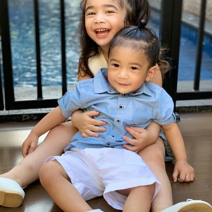 <p>Kedua buah hati Nabila kini tumbuh semakin menggemaskan ya, Bunda. (Foto: Instagram @nsyakieb85)</p>