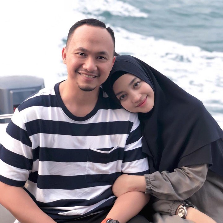 <p>Mengawali karier sebagai seorang model dan pesinetron, pada 2014 lalu Nuri Maulida menikah dengan seorang politisi bernama Pandu Kusuma Dewangsa, Bunda. (Foto: Instagram @nurimaulida)</p>