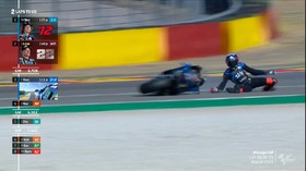 VIDEO: Tim VR46 Milik Rossi Hancur di Moto2 Aragon