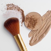 Cara Mudah Membersihkan Brush Makeup, Dijamin Gak Bikin Rusak