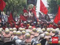 Buruh Bandung: Musuh Kita Bukan Aparat
