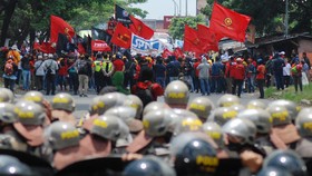 Demo Tolak Omnibus Law di Luar Jakarta Berjalan Kondusif