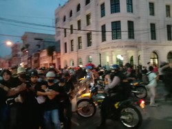 Jelang Malam, Massa Demo Tolak Omnibus Law di Medan Dibubarkan Polisi