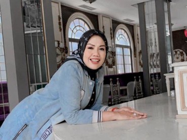 Pangling, Elly Sugigi Dipuji bak Siti Nurhaliza di Foto Terbaru