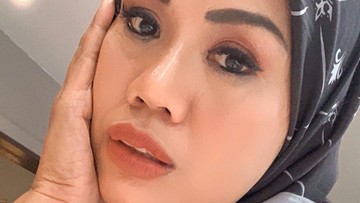 Fakta Pernikahan Palsu Elly Sugigi dan Aher
