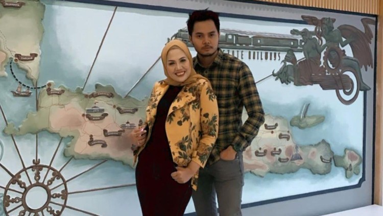 Elly Sugigi Elly Sugigi