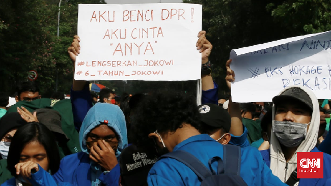 Gerakan mahasiswa hari ini banyak diwarnai aksi-aksi yang mengundang tawa. Mahasiswa generasi TikTok ini berhasil melunturkan kesan angker demonstrasi.