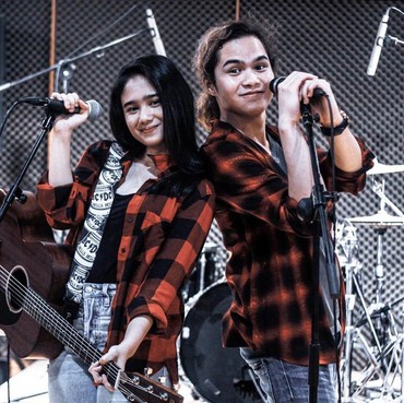 Bagikan Puisi Cinta, Dul Jaelani Resmi Pacari Tissa Biani?