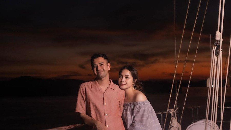 Potret Mesra Raffi Ahmad dan Nagita Slavina Liburan di Labuan Bajo