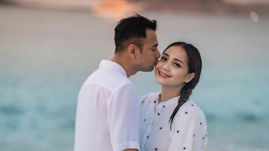 Lirik Lagu Kita Kan Bertahan Raffi  Ahmad  Nagita  Slavina 