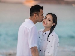 Raffi Ahmad Bagi-bagi Uang di Kolam Renang, Netizen Istigfar Lihat Nagita