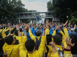 Mahasiswa dan Buruh Gelar Demonstrasi di Depan Istana Hari Ini