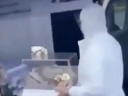 Viral Ambulans-Orang Pakai APD Bawa Hantaran ke Pesta Nikah di Palembang